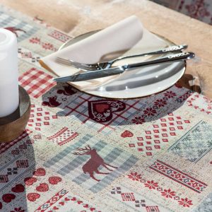 Chalet beige bordeaux 0001 und Leuchte Mori