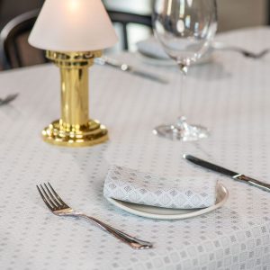 Superb siva 8544 buegelfrei und Leuchte Delia messing